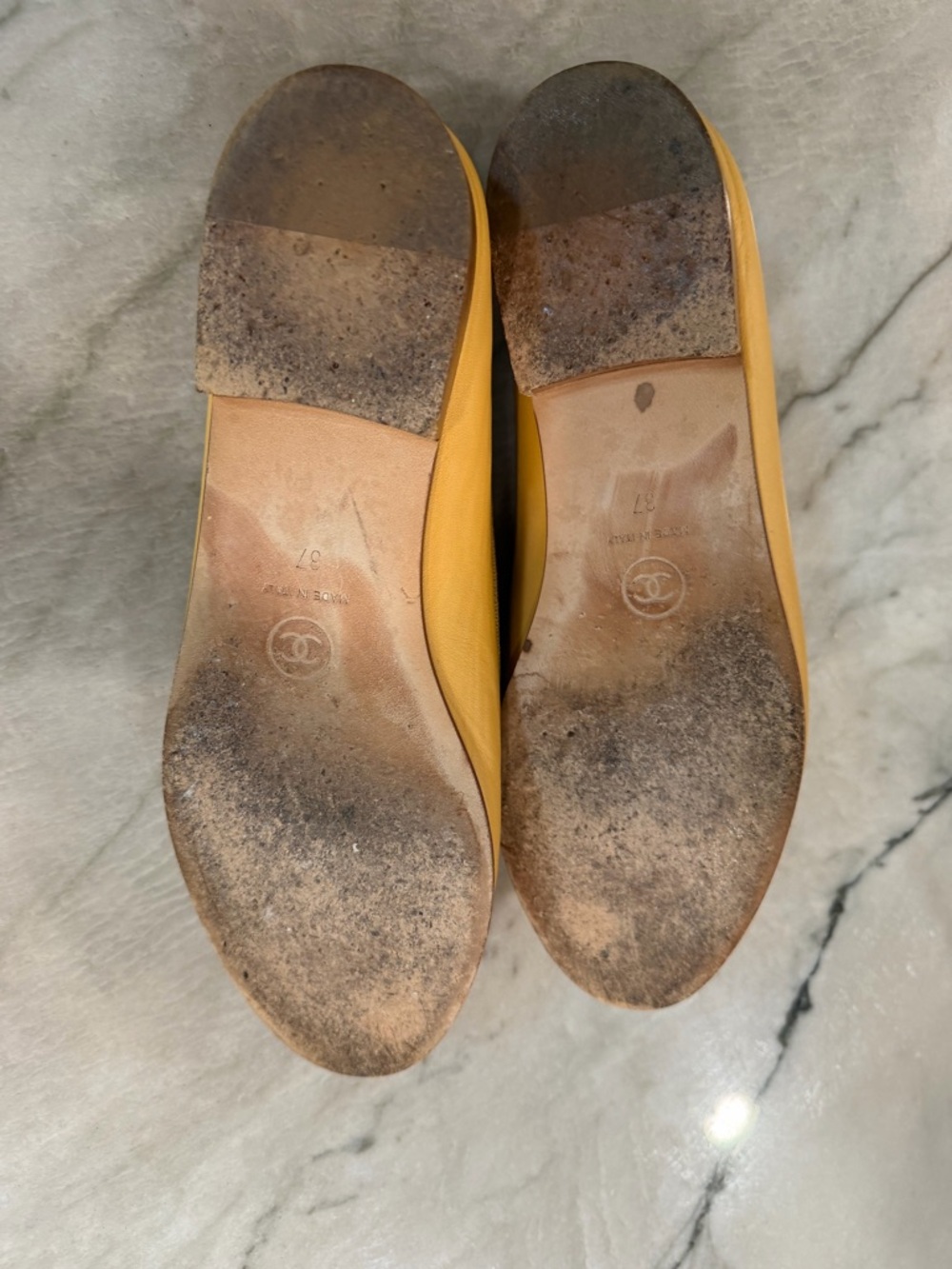 CHANEL Mustard Yellow Leather Ballet Flats with CC Logo Bow - Picture 5 of 5